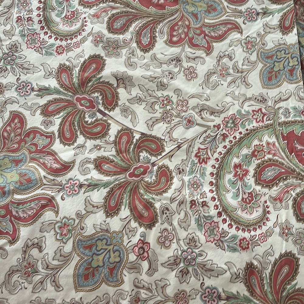 Pottery Barn Charlie Paisley Organic Percale Duvet Cover
King Size. Gently used.